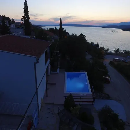 Vakantiehuis Seaside Family Friendly House With A Swimming Pool Krusevo, Novigrad - 21963 Basic