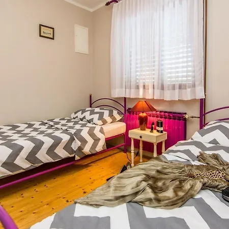 Vakantiehuis Seaside Family Friendly House With A Swimming Pool Krusevo, Novigrad - 21963