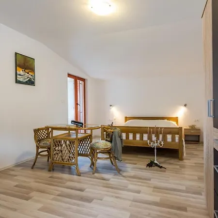 Seaside Family Friendly House With A Swimming Pool Krusevo, Novigrad - 21963