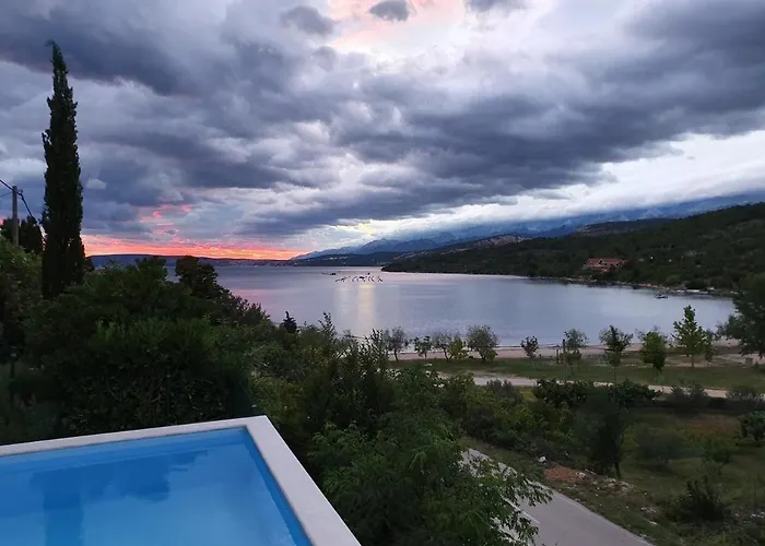 Seaside Family Friendly House With A Swimming Pool Krusevo, Novigrad - 21963 Vakantiehuis *