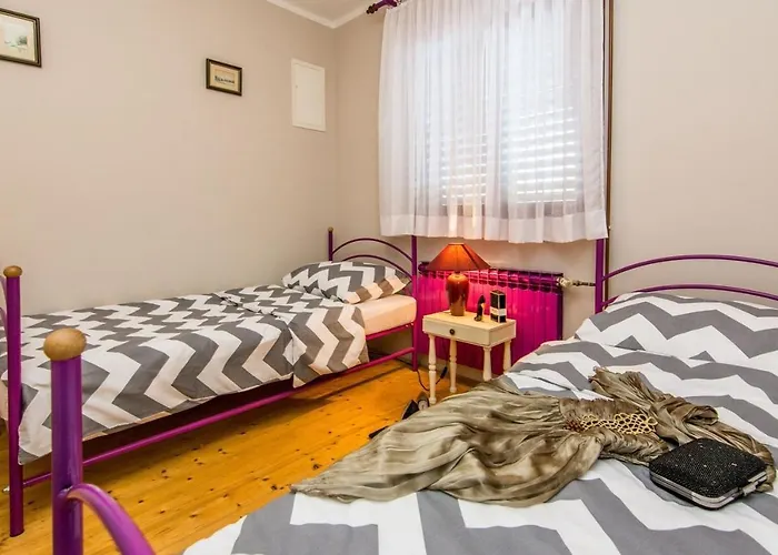 Vakantiehuis Seaside Family Friendly House With A Swimming Pool Krusevo, Novigrad - 21963