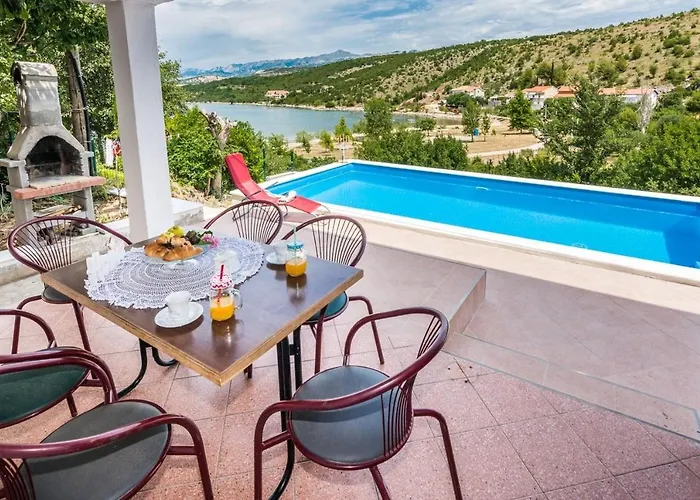 Seaside Family Friendly House With A Swimming Pool Krusevo, Novigrad - 21963 Basic